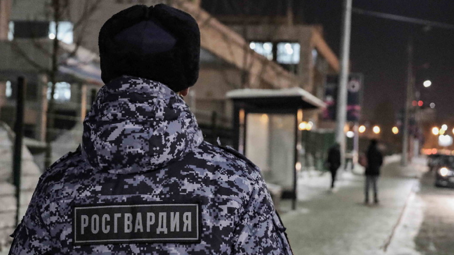 В Набережных Челнах сотрудники Росгвардии задержали четверых подозреваемых в кражах из супермаркетов 