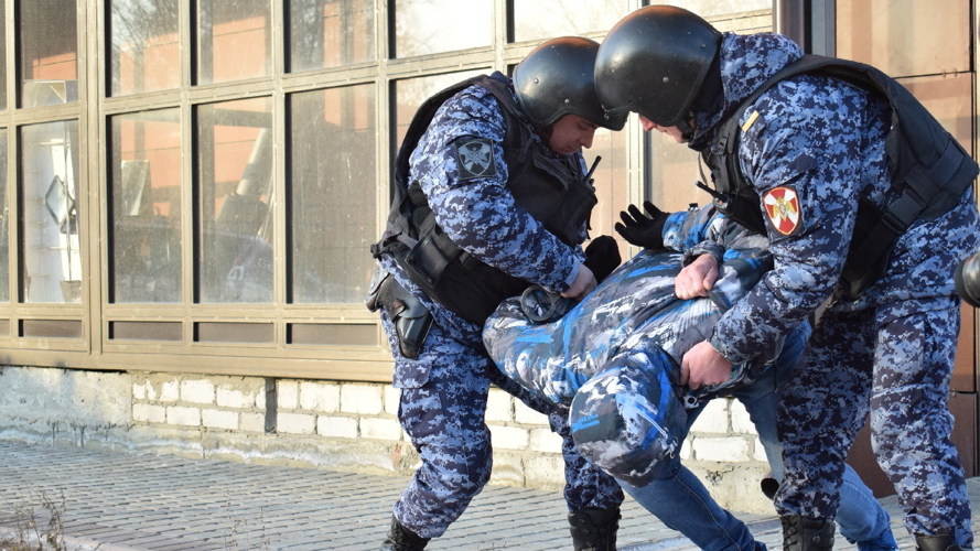 В Нижнекамске сотрудники Росгвардии задержали ранее судимого подозреваемого в грабеже из супермаркета 