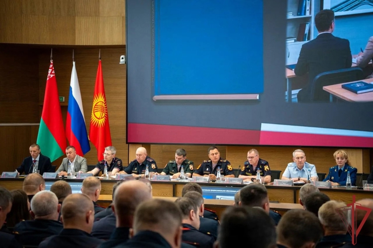 Руководитель управления вневедомственной охраны Росгвардии по Республике Татарстан принял участие во Всероссийском совещании-семинаре в Нижнем Новгороде