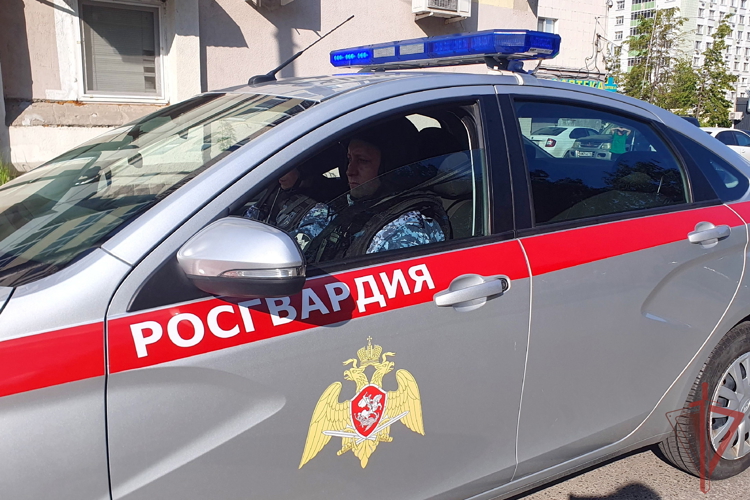 В Татарстане росгвардейцы задержали трех подозреваемых в кражах из магазинов 